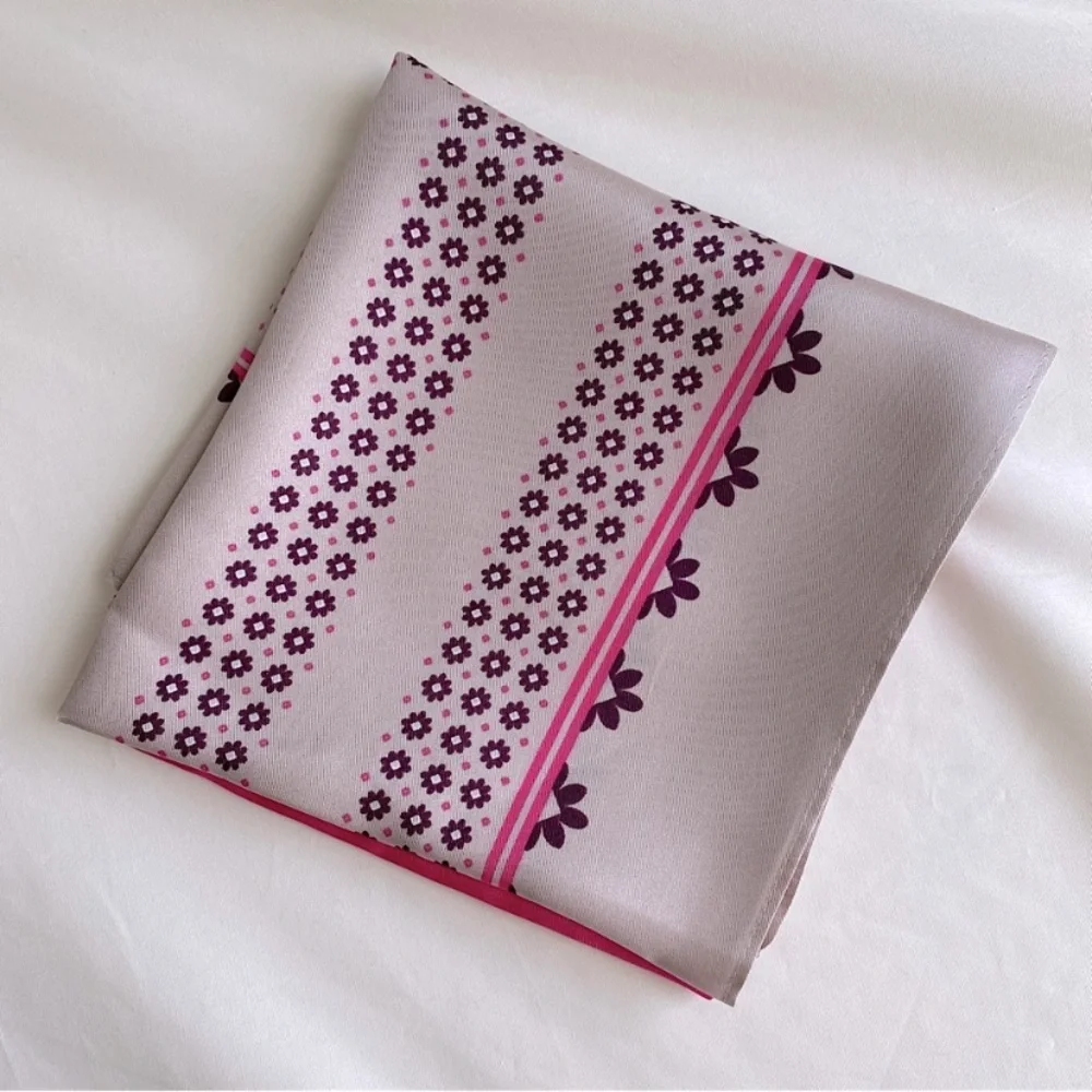 ANN TAYLOR SILK GEOMETRIC FLORAL PRINT SCARF SQUARE Limited Edition Pink Grey
